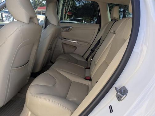 2016 Volvo XC60 T5 Premier