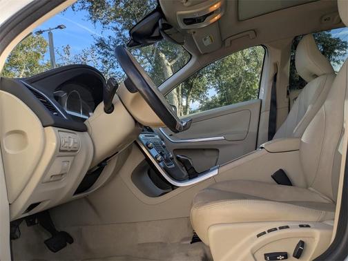 2016 Volvo XC60 T5 Premier