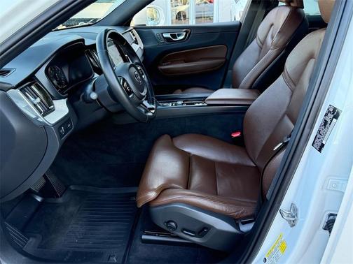 2019 Volvo XC60 T5 Inscription