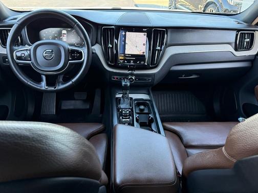 2019 Volvo XC60 T5 Inscription