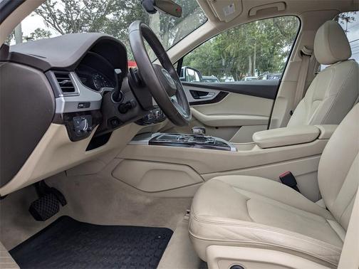2019 Audi Q7 45 Premium