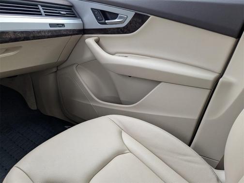 2019 Audi Q7 45 Premium