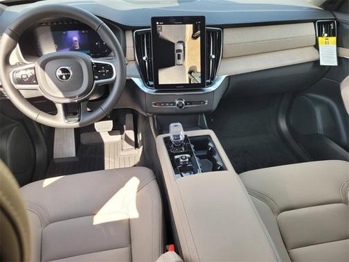 2026 Volvo XC90 B6 Plus 7-Seater