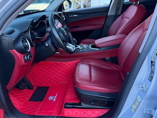 2020 Alfa Romeo Stelvio Base