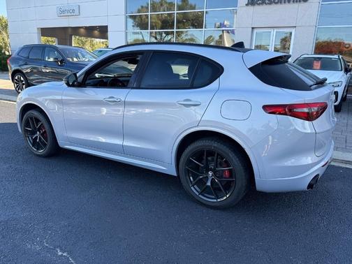 2020 Alfa Romeo Stelvio Base