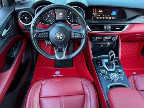 2020 Alfa Romeo Stelvio Base