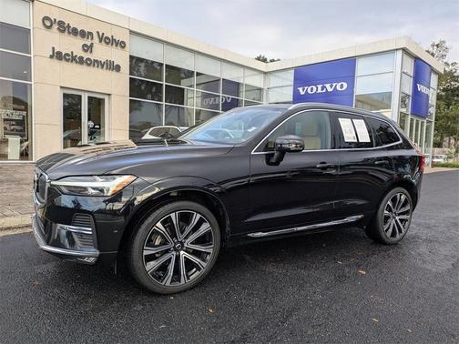 2023 Volvo XC60 B5 Ultimate Bright Theme