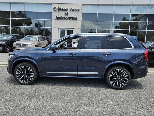 2025 Volvo XC90 Plug-In Hybrid T8 Plus 7-Seater