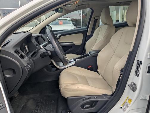 2018 Volvo V60 T5 Dynamic