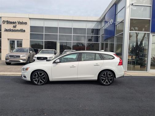 2018 Volvo V60 T5 Dynamic