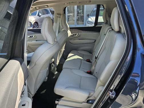 2024 Volvo XC90 Recharge Plug-In Hybrid T8 Plus Bright Theme 7 Passenger