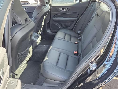 2025 Volvo S60 B5 Plus