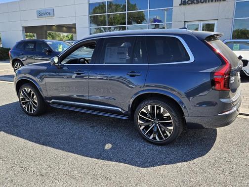 2025 Volvo XC90 Plug-In Hybrid T8 Plus 7-Seater