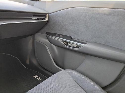 2023 Lexus RZ 450e Luxury