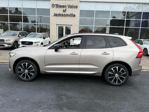 2025 Volvo XC60 B5 Plus