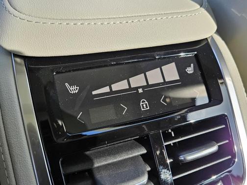 2025 Volvo XC90 Plug-In Hybrid T8 Ultra 7-Seater