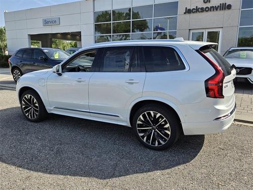 2025 Volvo XC90 Plug-In Hybrid T8 Ultra 7-Seater