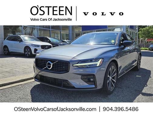 2021 Volvo S60 T5 Momentum