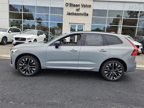 2026 Volvo XC60 B5 Ultra