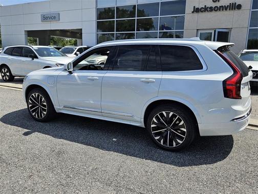 2025 Volvo XC90 Plug-In Hybrid T8 Plus 7-Seater