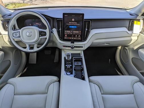 2026 Volvo XC60 B5 Ultra
