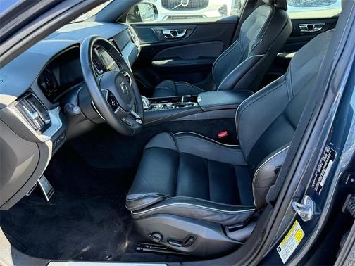 2019 Volvo S60 Hybrid T8 R-Design