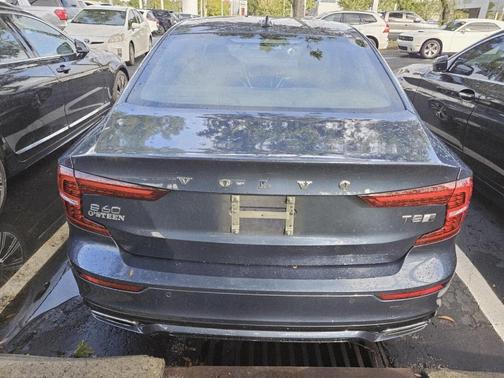 2019 Volvo S60 Hybrid T8 R-Design