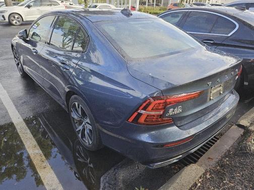 2019 Volvo S60 Hybrid T8 R-Design