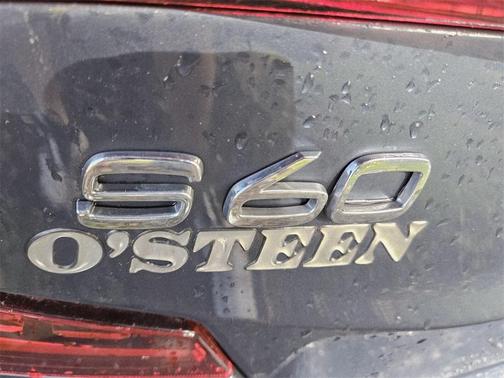 2019 Volvo S60 Hybrid T8 R-Design