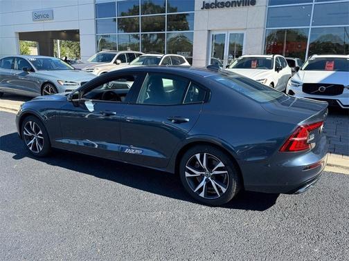 2019 Volvo S60 Hybrid T8 R-Design