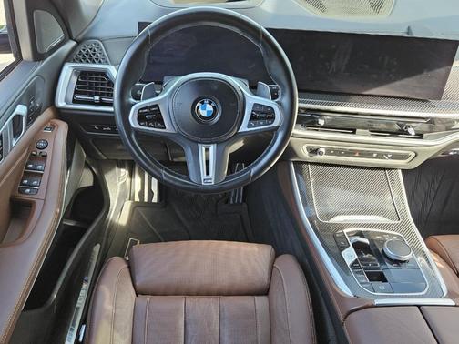 2024 BMW X5 M60i