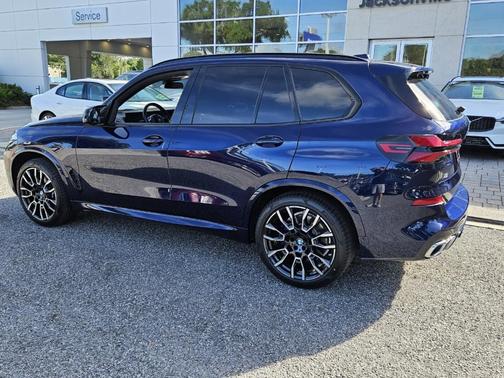 2024 BMW X5 M60i