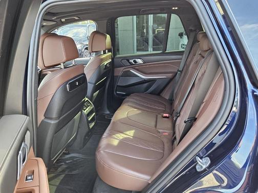 2024 BMW X5 M60i