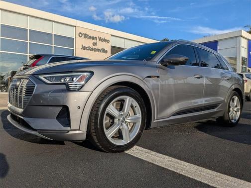 2019 Audi e-tron Prestige