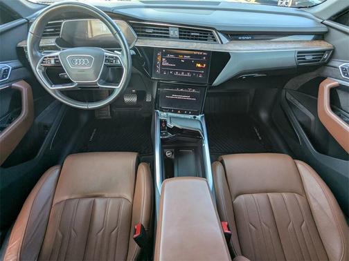 2019 Audi e-tron Prestige