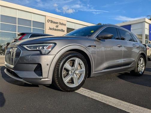 2019 Audi e-tron Prestige