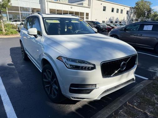 2018 Volvo XC90 T5 Momentum