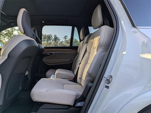 2026 Volvo XC90 B6 Plus 7-Seater