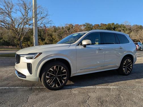 2026 Volvo XC90 B6 Plus 7-Seater