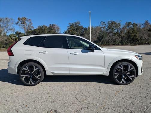 2026 Volvo XC60 Plug-In Hybrid T8 Ultra