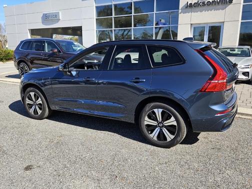 2024 Volvo XC60 Recharge Plug-In Hybrid T8 Plus Dark Theme