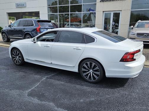 2023 Volvo S90 B6 Plus