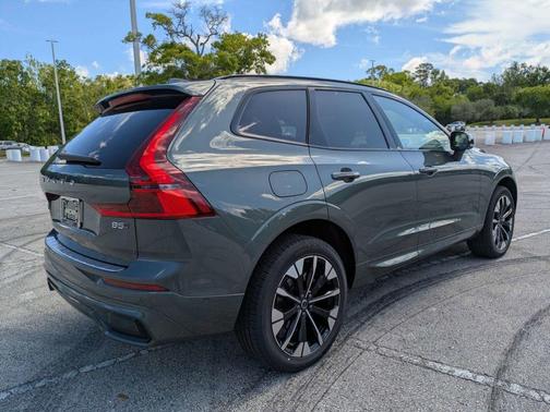 Forest Green 2026 Volvo XC60 B5 Plus