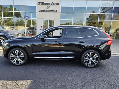 2023 Volvo XC60 B5 Plus Bright Theme