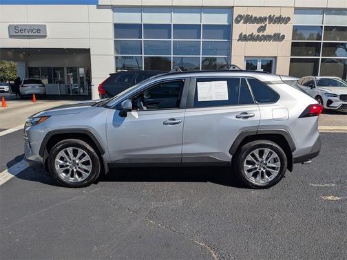 2025 Toyota RAV4 XLE Premium