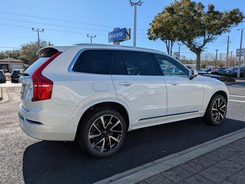 2024 Volvo XC90 B6 Ultimate Bright Theme 7-Seater