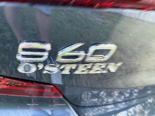 2024 Volvo S60 B5 Core Dark Theme
