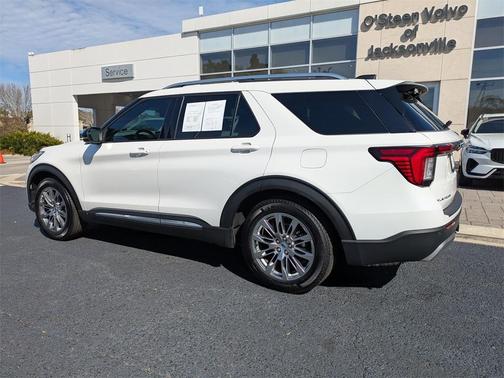 2025 Ford Explorer Platinum