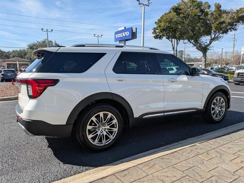 2025 Ford Explorer Platinum