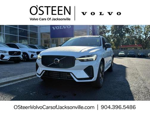 2023 Volvo XC60 Recharge Plug-In Hybrid T8 Plus Dark Theme